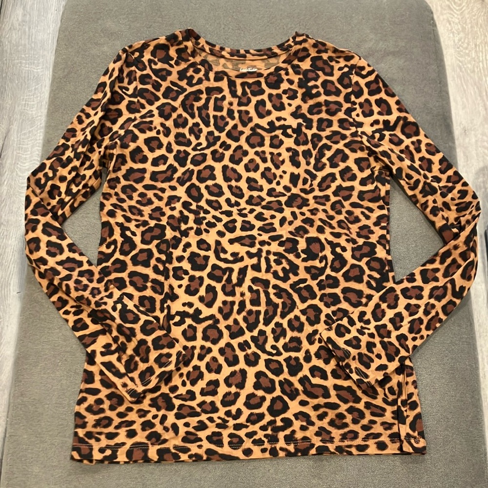 Leopard Print Long Sleeve Top